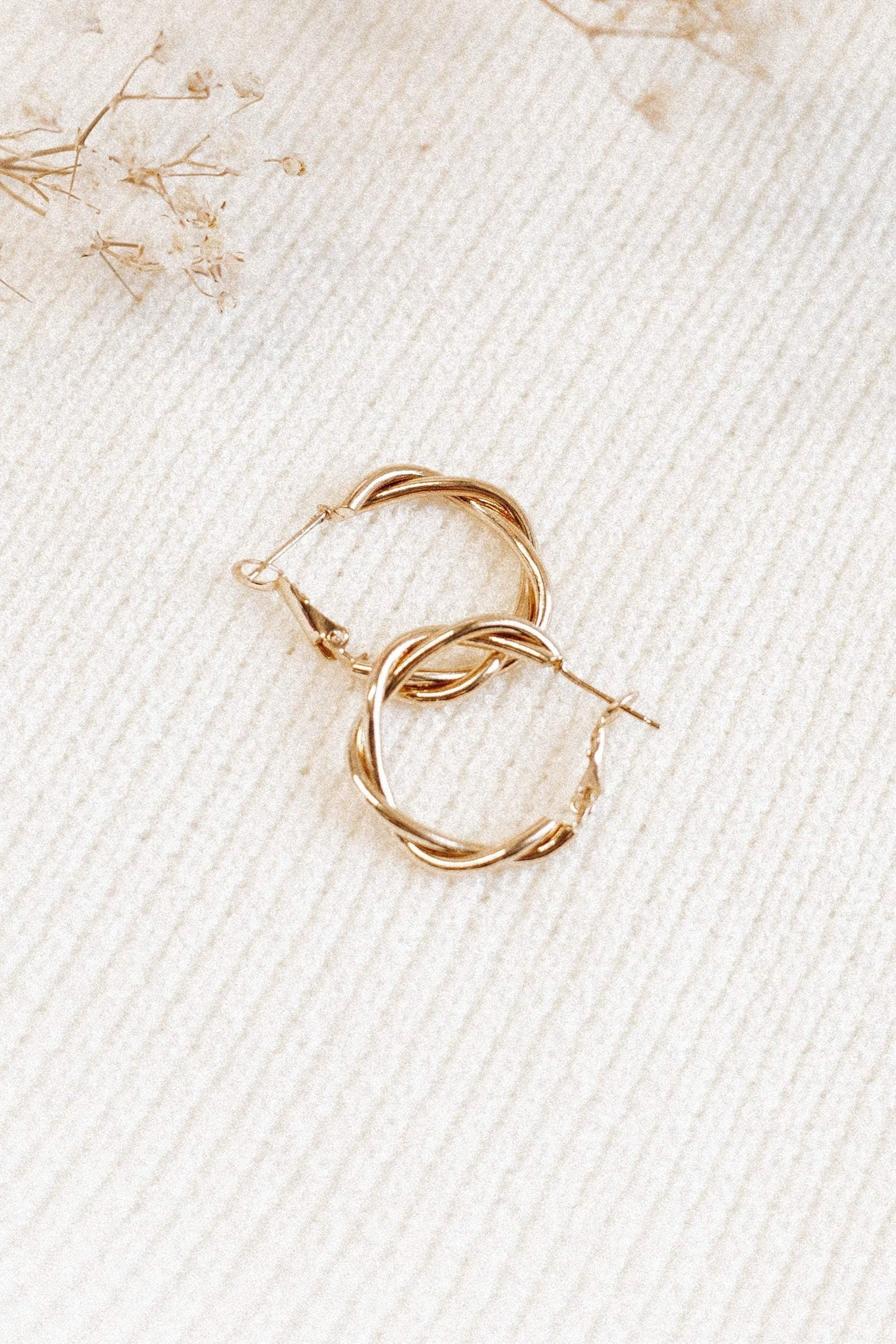 Twist Hoop Snap Earrings